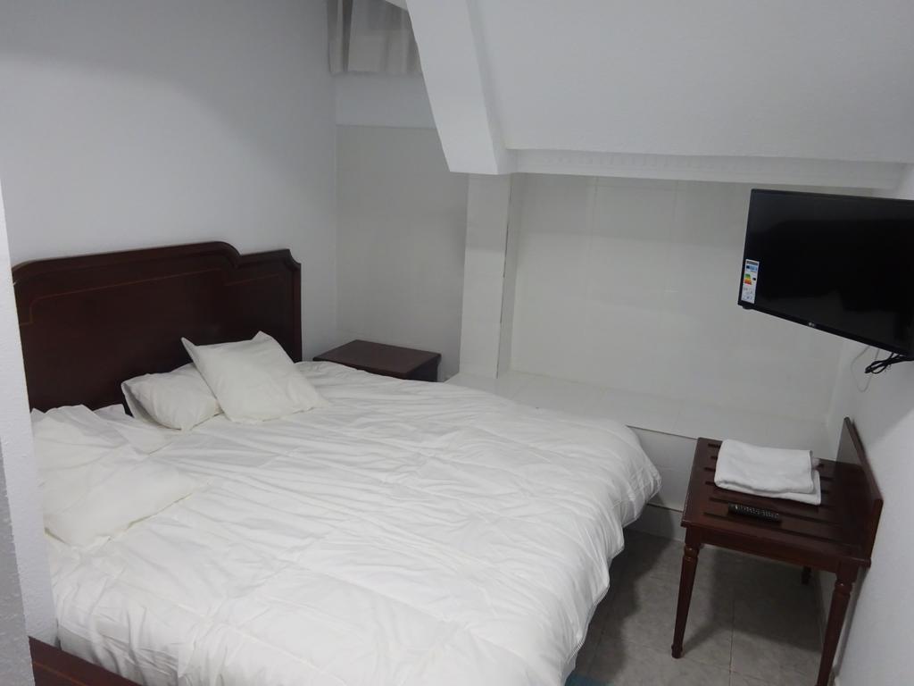 Hostal Lavapies Madri Quarto foto